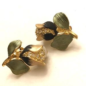 New Rucinni Swarovski Crystal Flower Earrings
